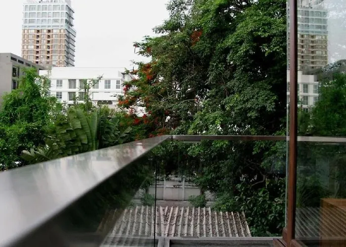 LUXX Langsuan Hotel