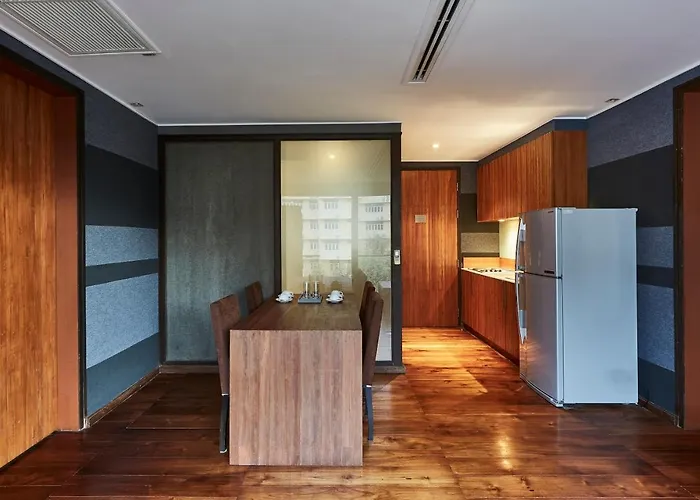 Luxx Langsuan Hotel - Sha Plus
