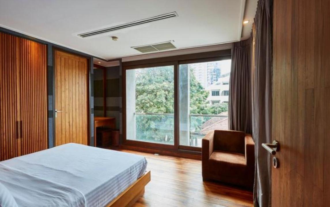 Luxx Langsuan 4*