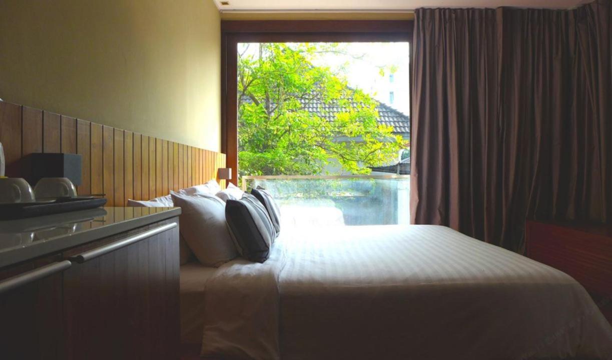 Luxx Langsuan Hotel