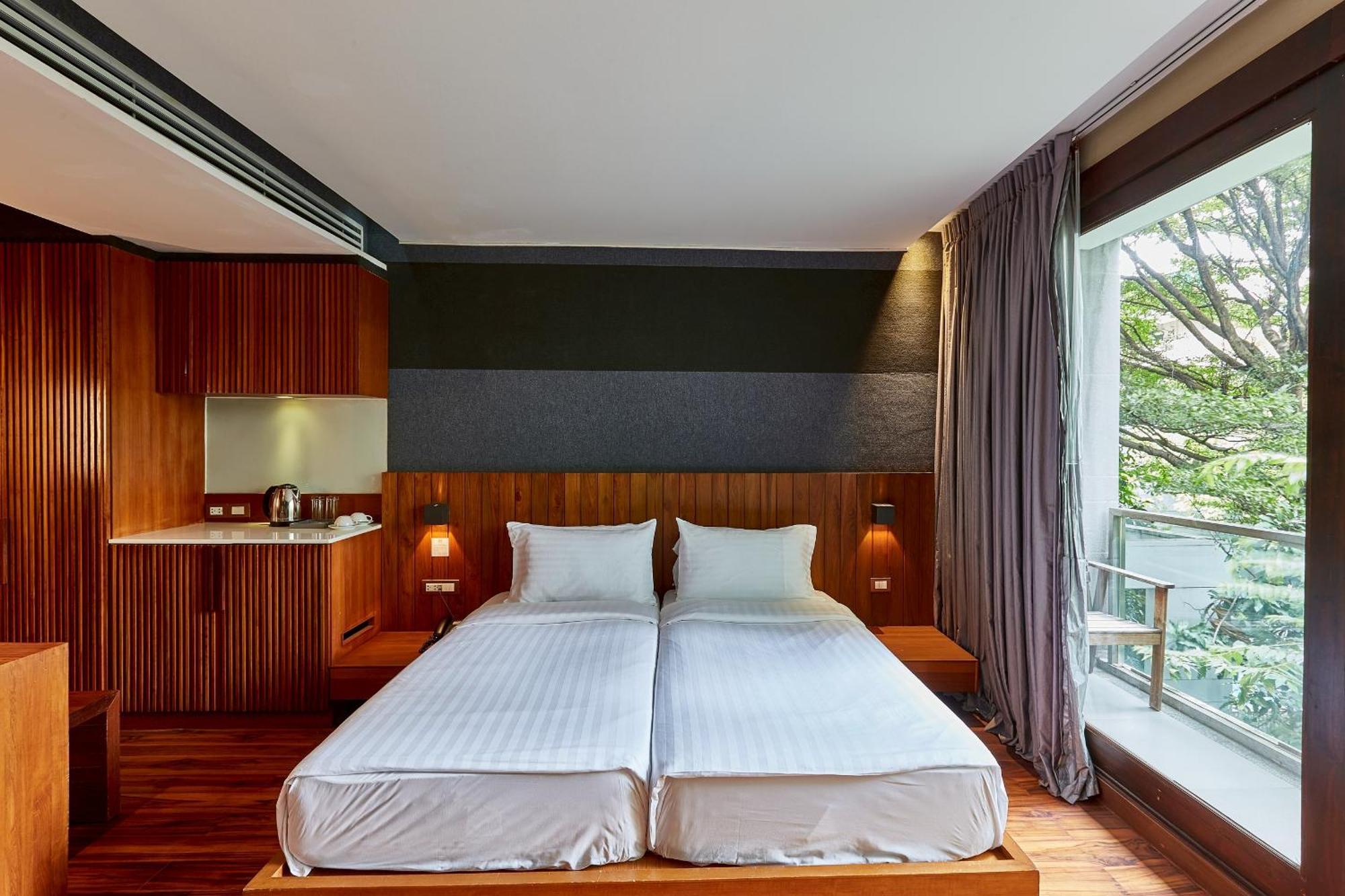 Luxx Langsuan Bangkok