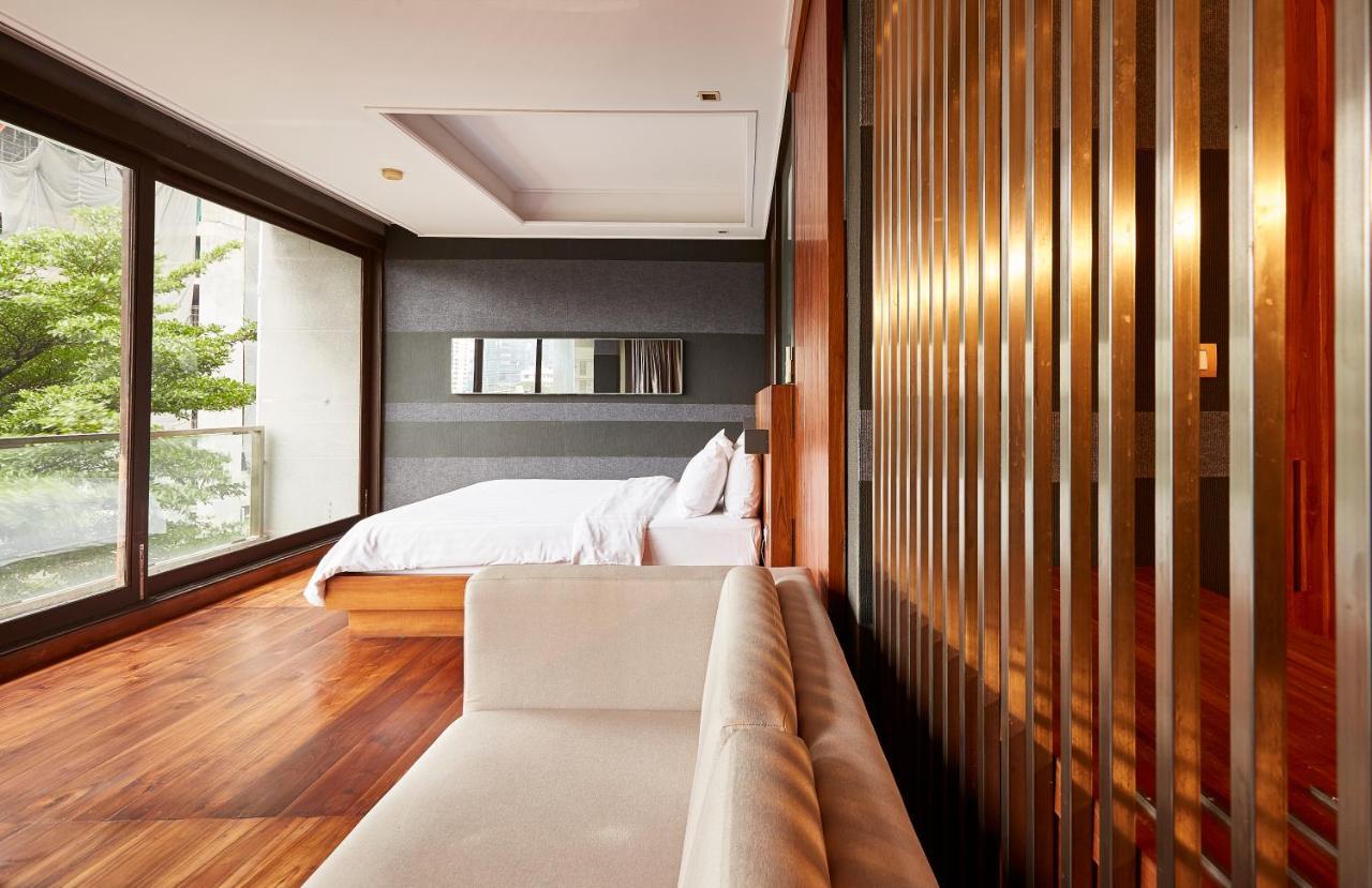 Luxx Langsuan Bangkok