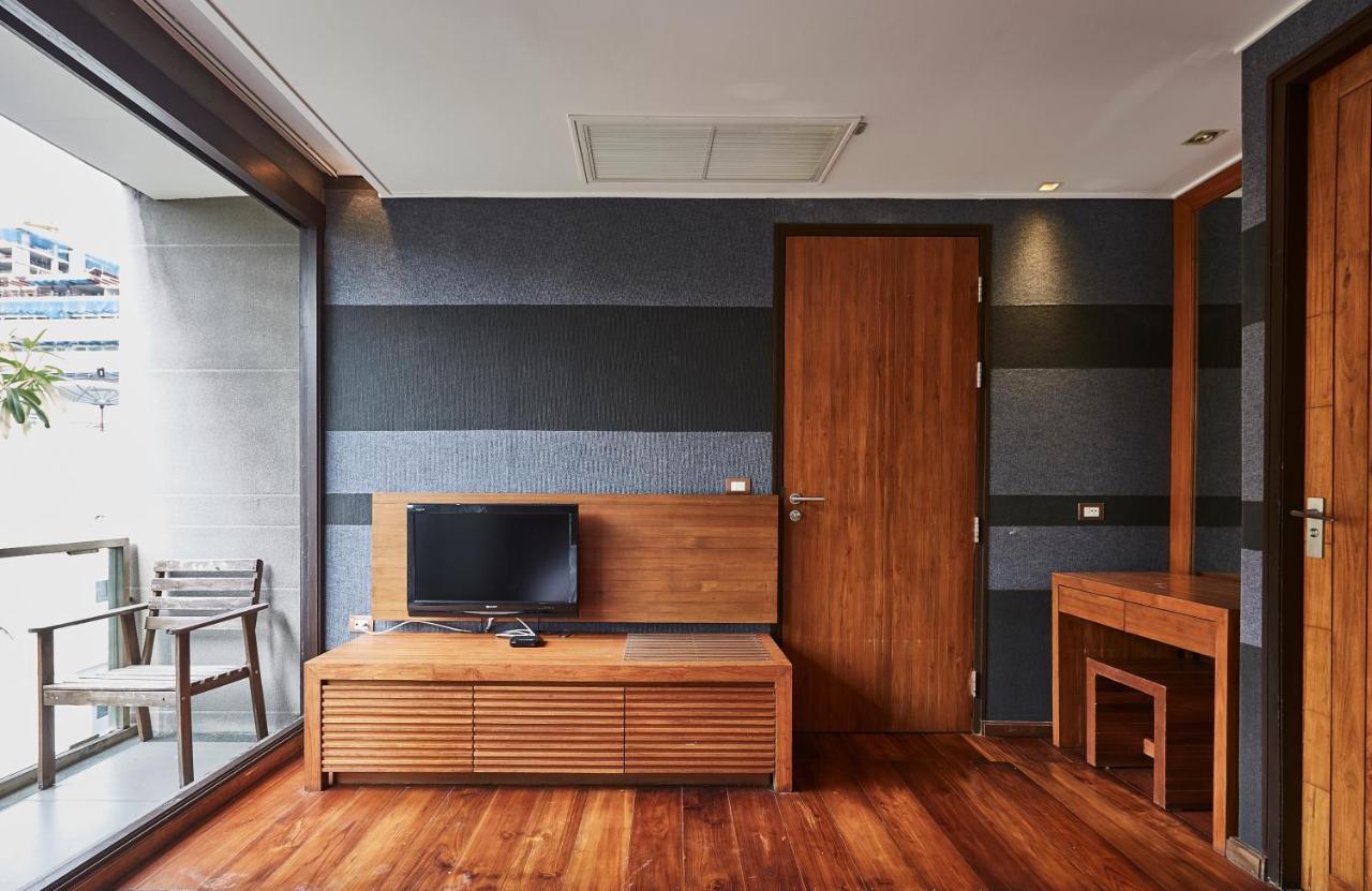 Luxx Langsuan Hotel