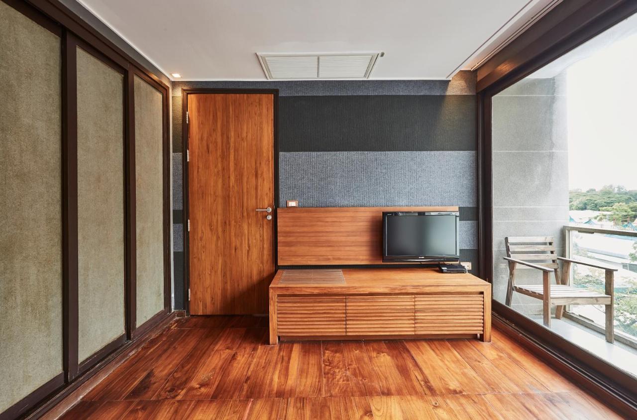 Luxx Langsuan Hotel