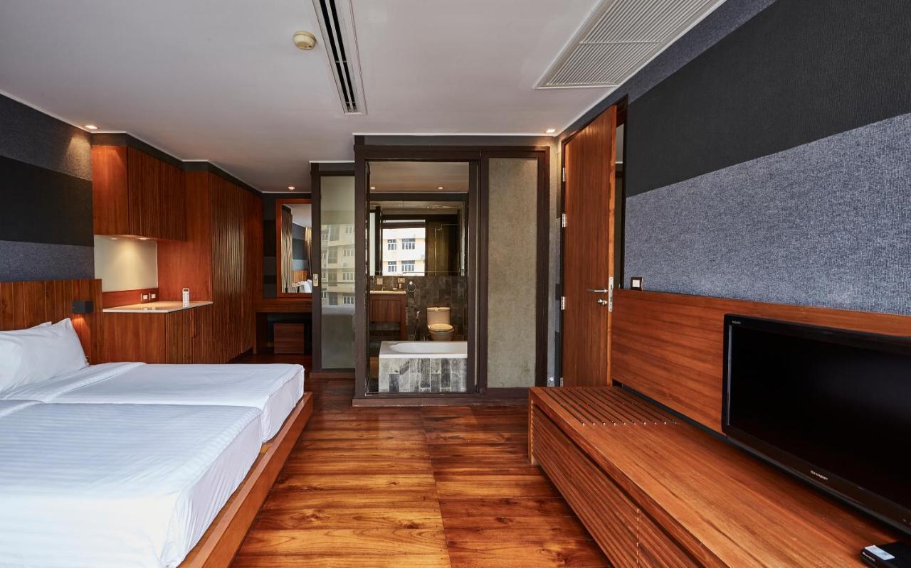 Luxx Langsuan Hotel Bangkok